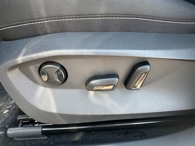 2025 Volkswagen Taos SEL 4MOTION