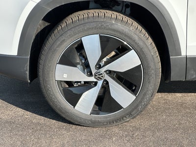 2026 Volkswagen Taos S 4MOTION