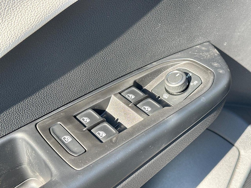 2026 Volkswagen Taos S 4MOTION