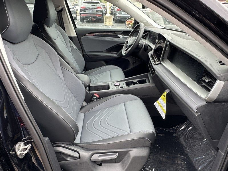 2025 Volkswagen Tiguan 2.0T SE 4MOTION