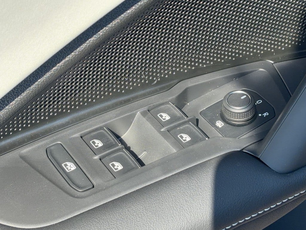 2026 Volkswagen Tiguan 2.0T SE FWD
