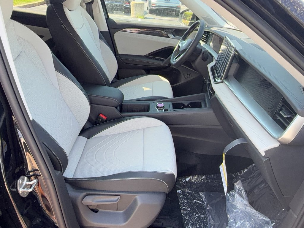 2026 Volkswagen Tiguan 2.0T SE FWD