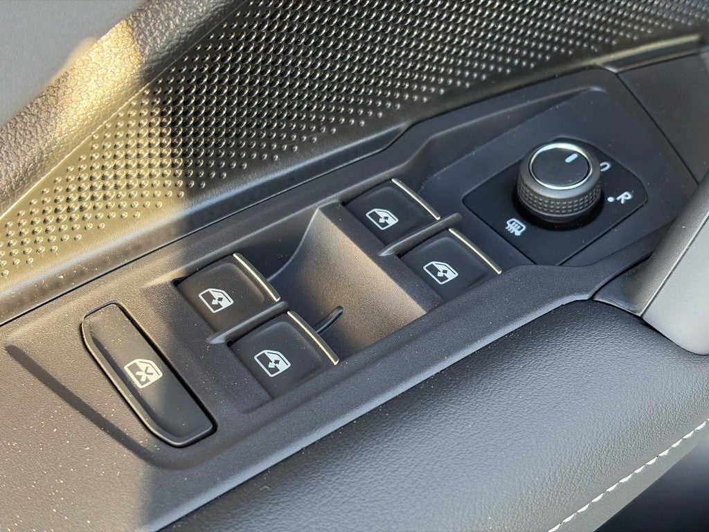 2027 Volkswagen Tiguan SE R-Line Black 4MOTION