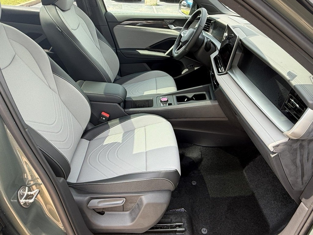 2026 Volkswagen Tiguan 2.0T SE R-Line Black 4MOTION