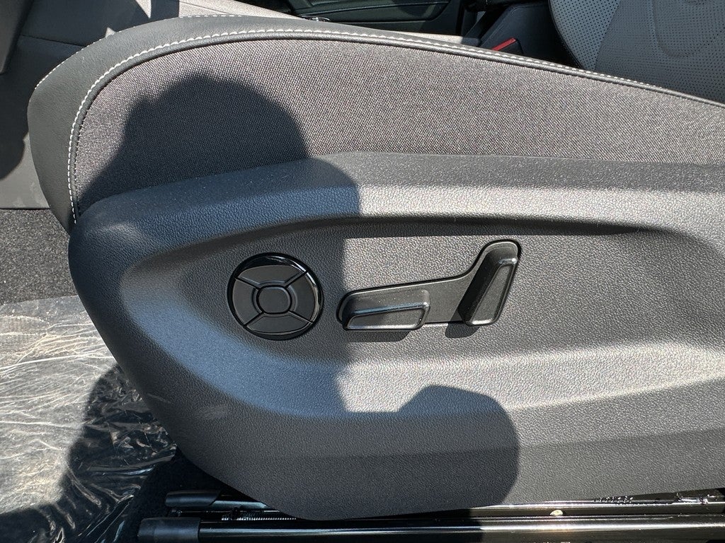 2025 Volkswagen Tiguan 2.0T SE R-Line Black 4MOTION