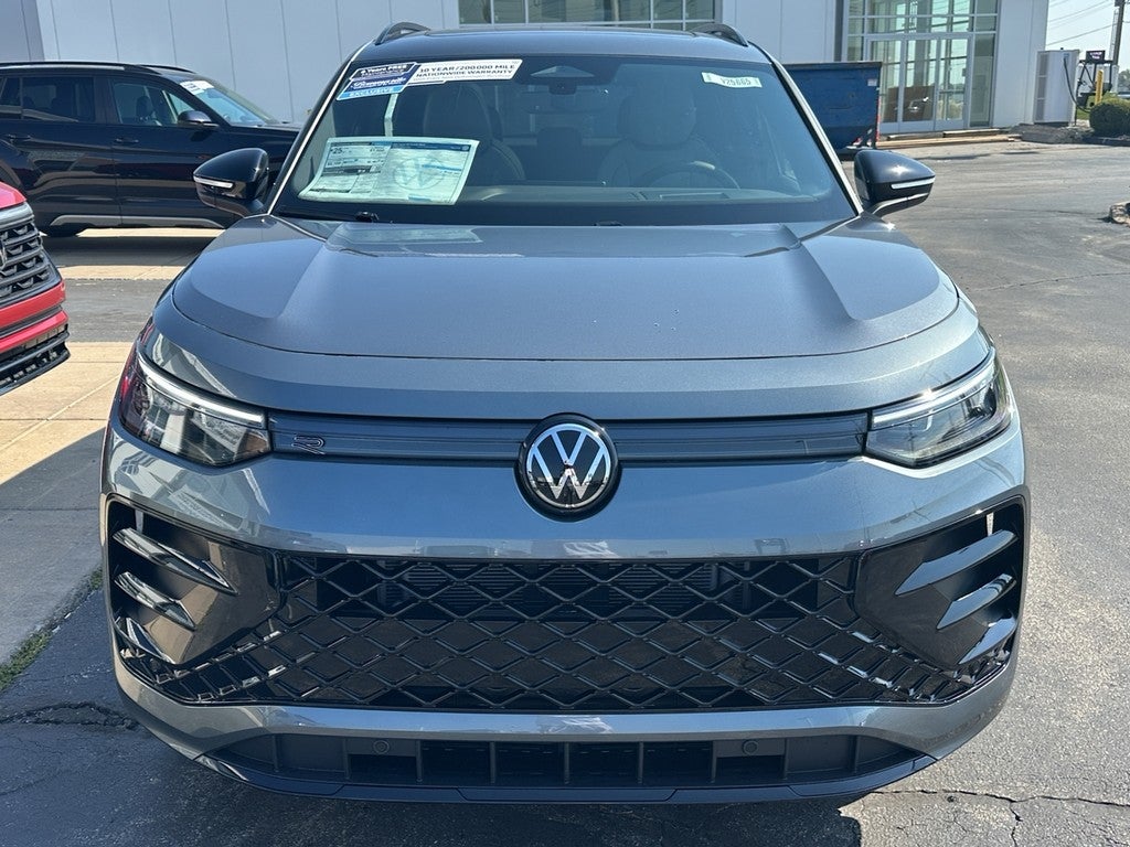 2025 Volkswagen Tiguan 2.0T SE R-Line Black 4MOTION