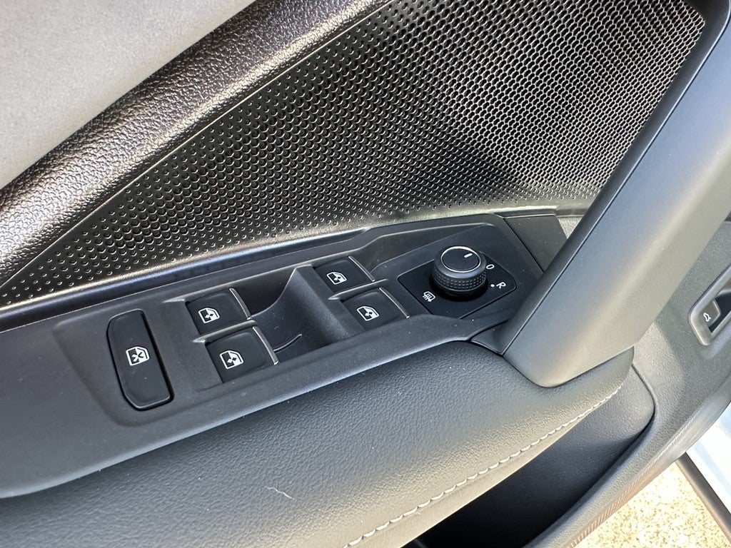 2026 Volkswagen Tiguan 2.0T SE R-Line Black 4MOTION