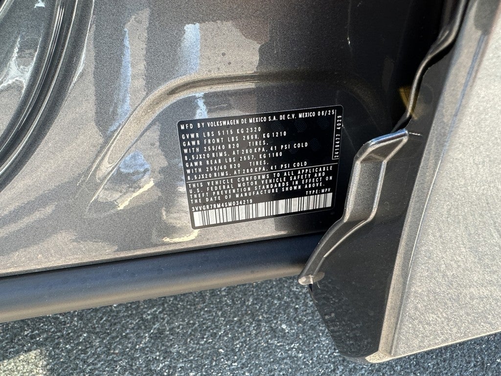 2025 Volkswagen Tiguan 2.0T SE R-Line Black 4MOTION