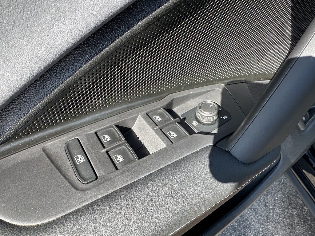 2026 Volkswagen Tiguan 2.0T SE R-Line Black 4MOTION