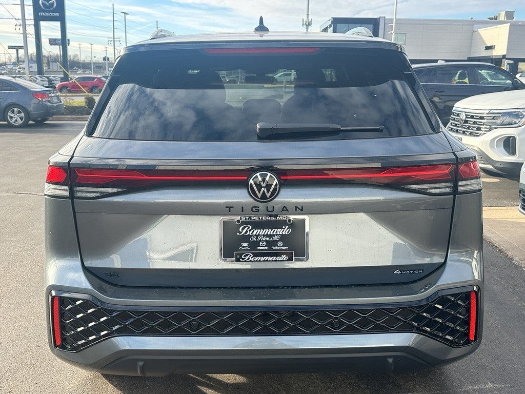 2026 Volkswagen Tiguan 2.0T SE R-Line Black 4MOTION