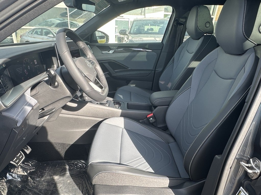 2025 Volkswagen Tiguan 2.0T SE R-Line Black 4MOTION