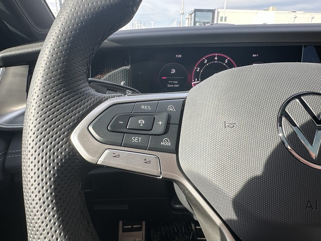 2025 Volkswagen Tiguan 2.0T SE R-Line Black 4MOTION