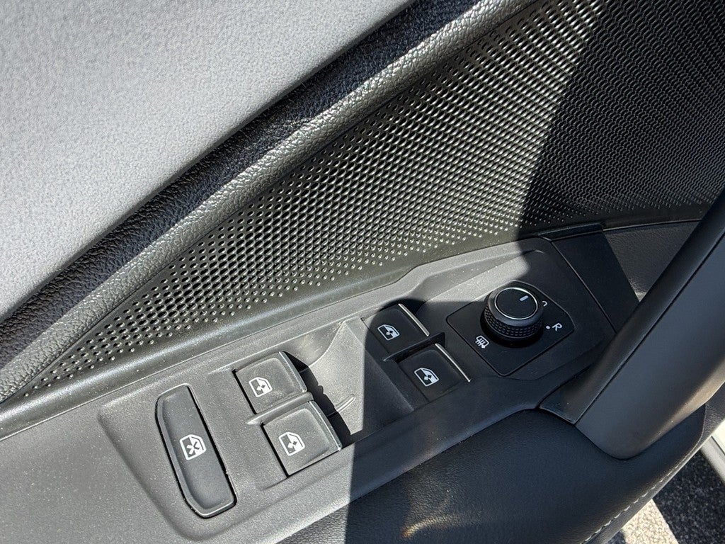 2026 Volkswagen Tiguan 2.0T SE R-Line Black 4MOTION