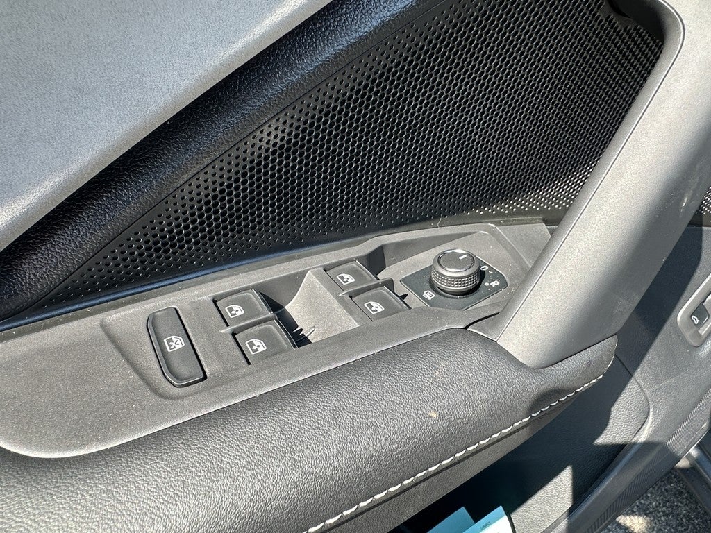 2025 Volkswagen Tiguan 2.0T SE R-Line Black 4MOTION