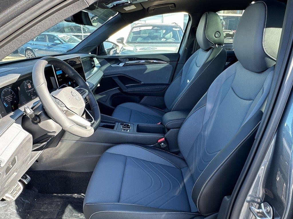 2025 Volkswagen Tiguan 2.0T SE R-Line Black 4MOTION