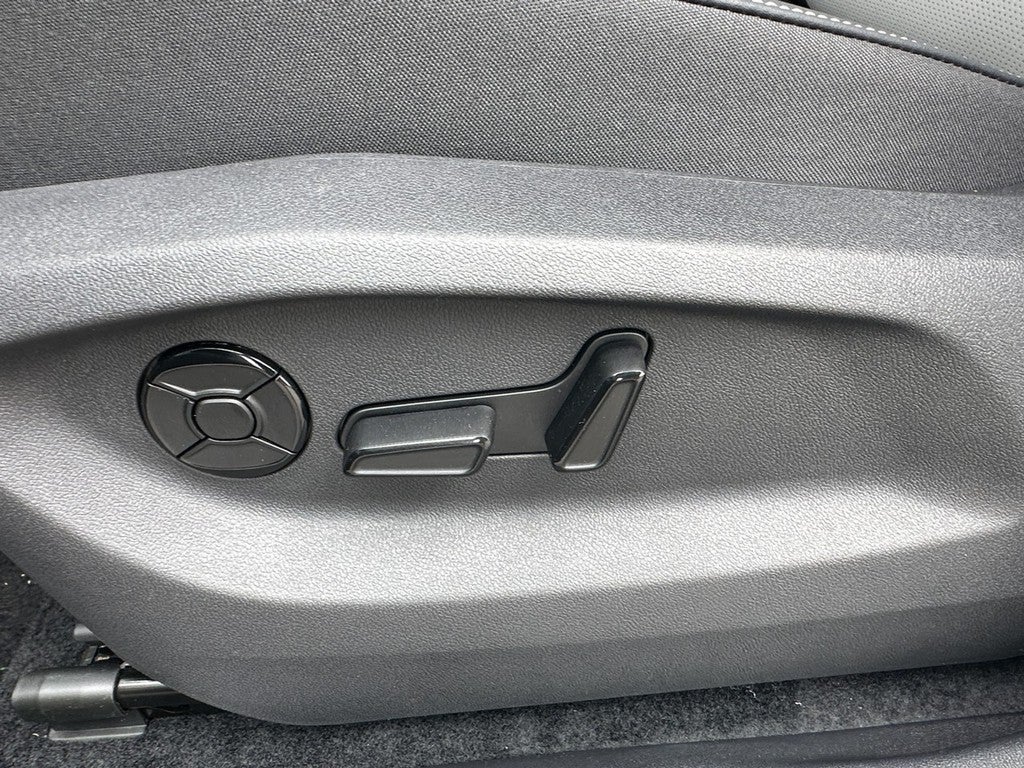 2026 Volkswagen Tiguan 2.0T SE R-Line Black 4MOTION