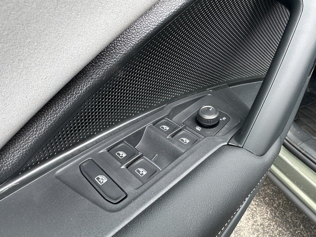 2026 Volkswagen Tiguan 2.0T SE R-Line Black 4MOTION