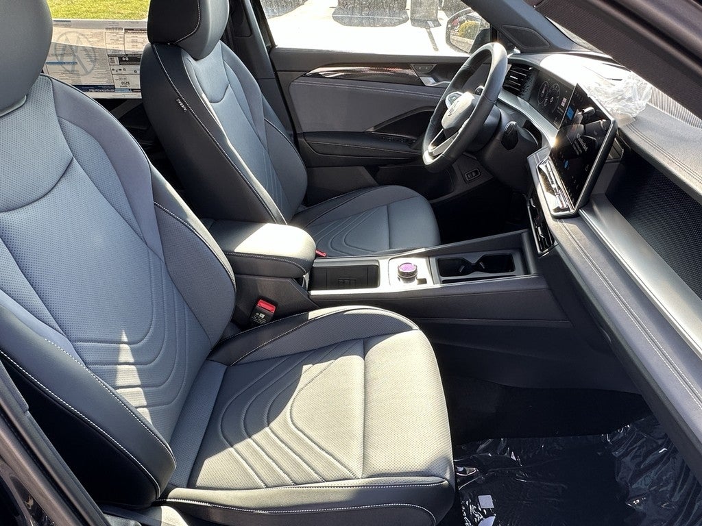 2026 Volkswagen Tiguan 2.0T SE R-Line Black FWD