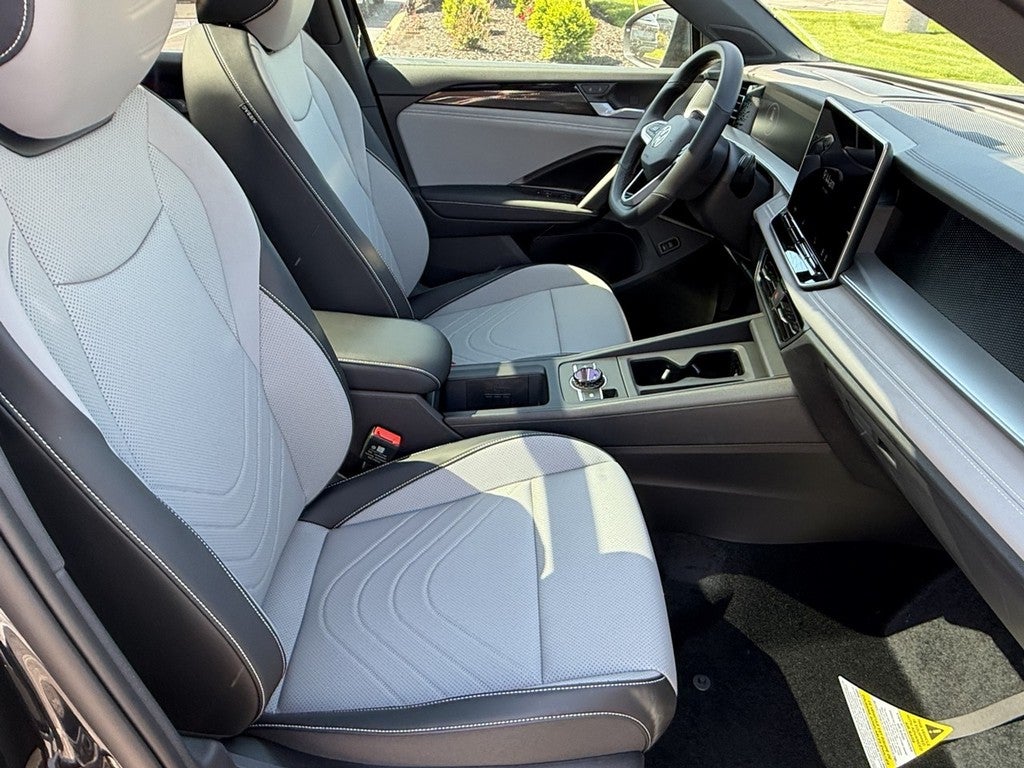 2026 Volkswagen Tiguan 2.0T SE R-Line Black FWD