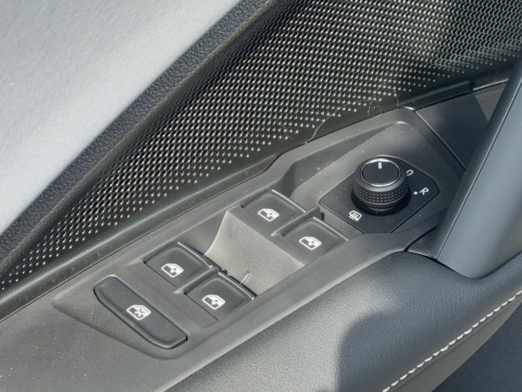 2026 Volkswagen Tiguan 2.0T SE R-Line Black FWD