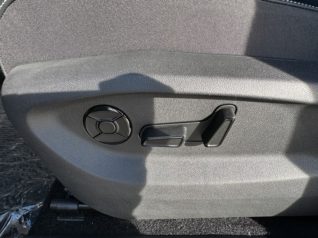 2025 Volkswagen Tiguan 2.0T SE 4MOTION