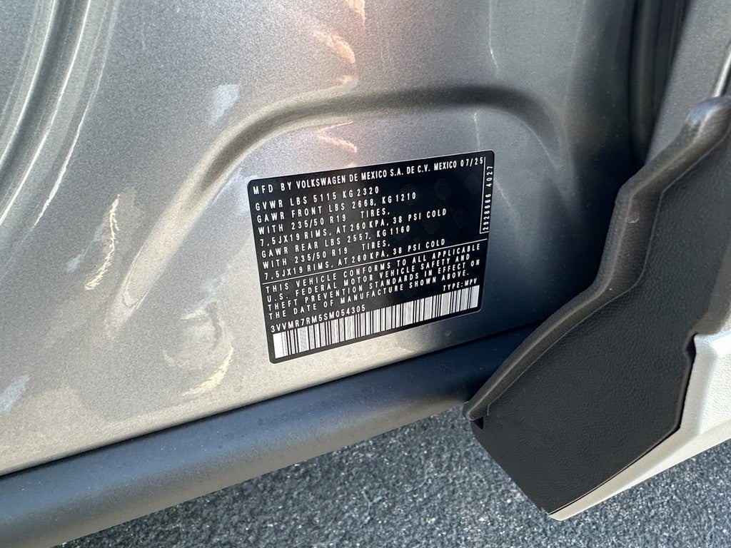 2025 Volkswagen Tiguan 2.0T SE 4MOTION