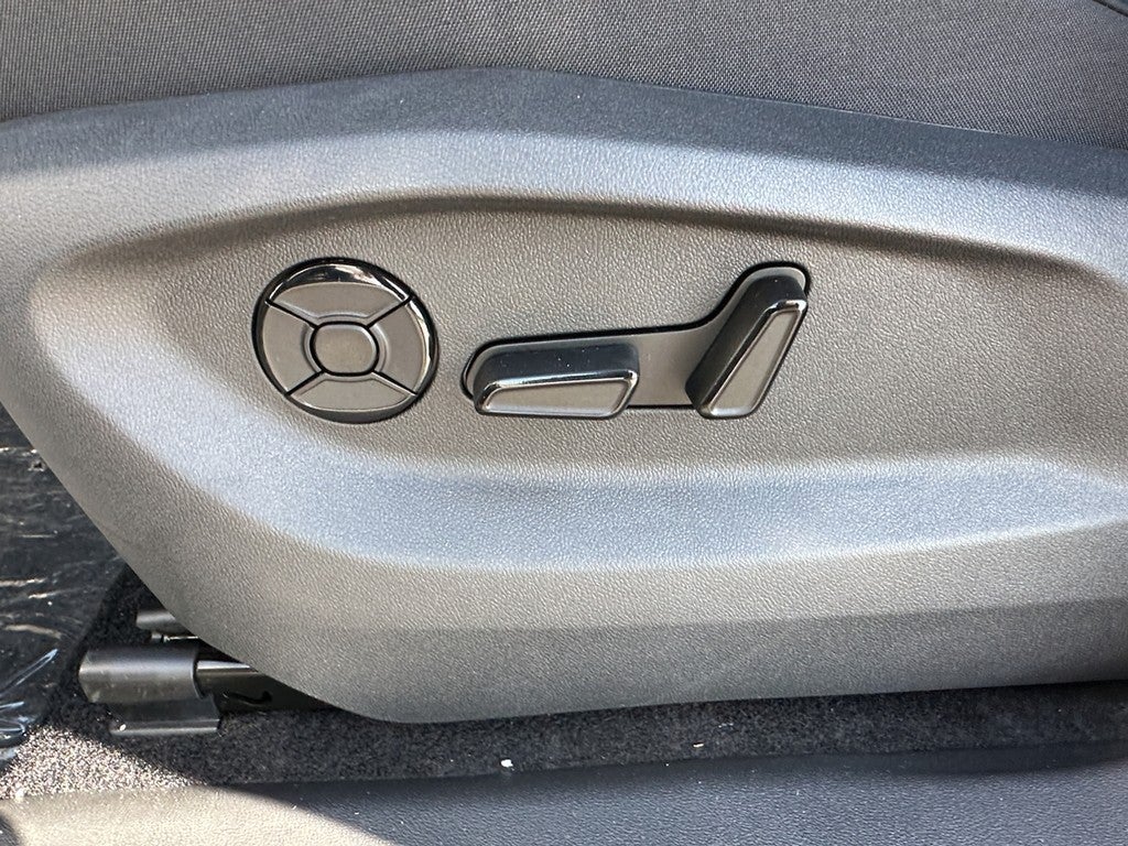 2025 Volkswagen Tiguan 2.0T SE 4MOTION