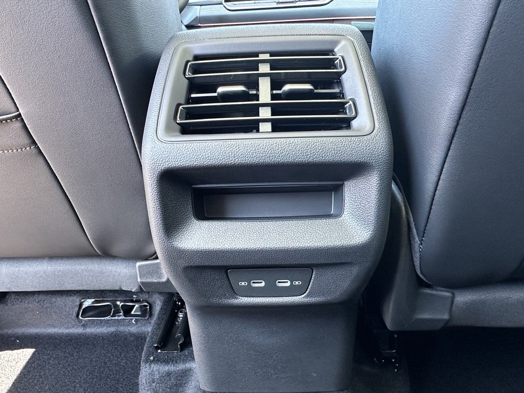 2025 Volkswagen Tiguan 2.0T SE 4MOTION