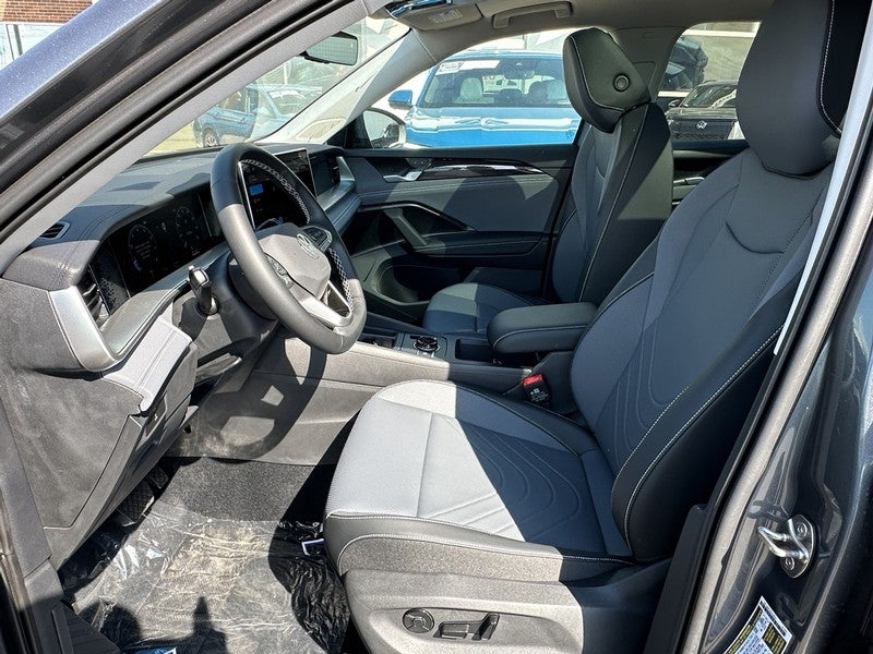 2025 Volkswagen Tiguan 2.0T SE 4MOTION