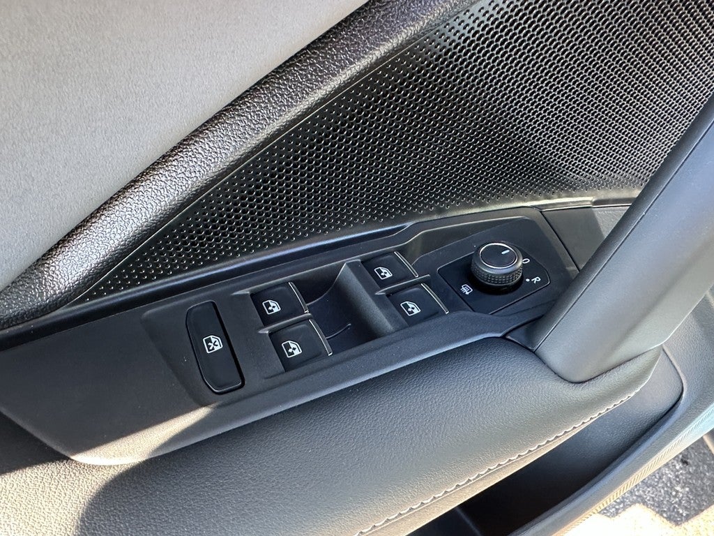 2026 Volkswagen Tiguan 2.0T SE FWD