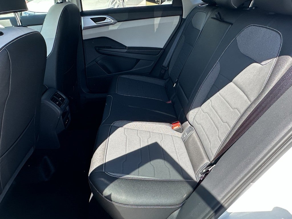 2026 Volkswagen Taos SE FWD