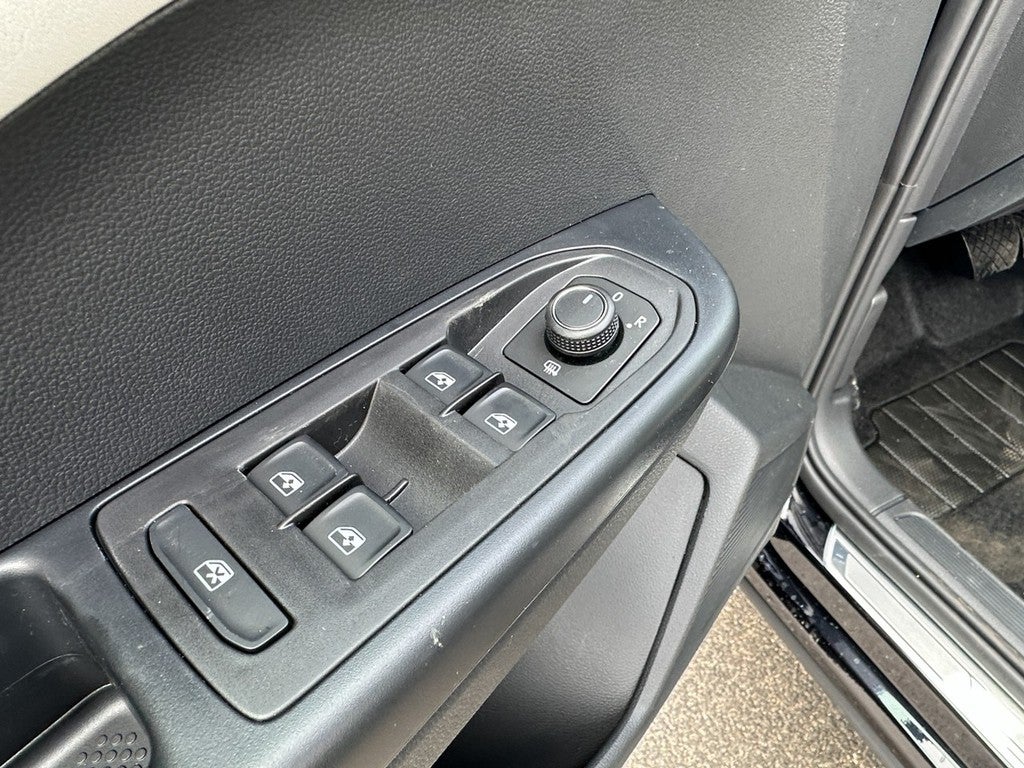 2026 Volkswagen Taos SE FWD