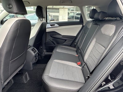 2026 Volkswagen Taos SE FWD