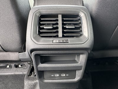 2026 Volkswagen Taos SE FWD