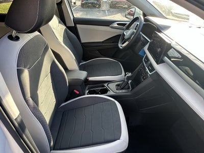 2026 Volkswagen Taos SE FWD