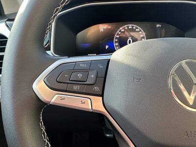 2026 Volkswagen Taos SE FWD