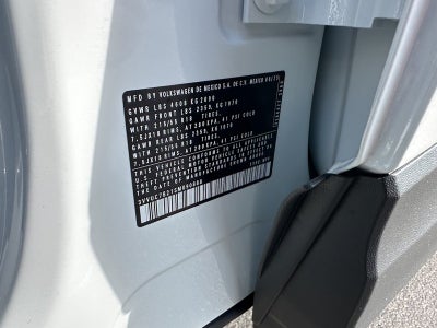 2025 Volkswagen Taos SE 4MOTION