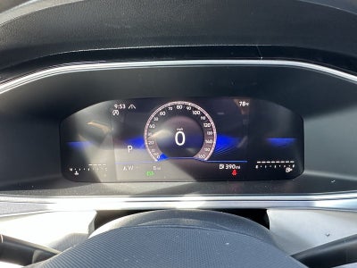 2025 Volkswagen Taos SE 4MOTION