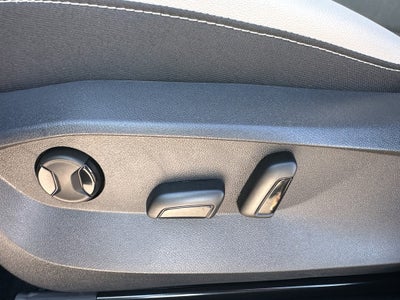 2026 Volkswagen Taos SE 4MOTION