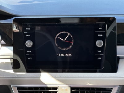 2025 Volkswagen Taos SE 4MOTION