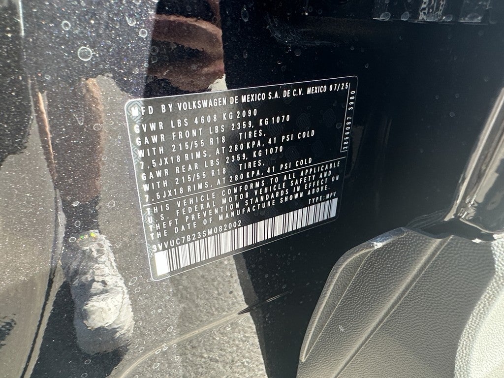 2025 Volkswagen Taos SE 4MOTION