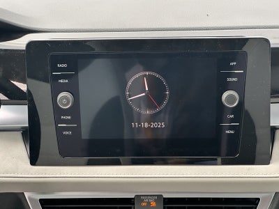 2025 Volkswagen Taos SE 4MOTION