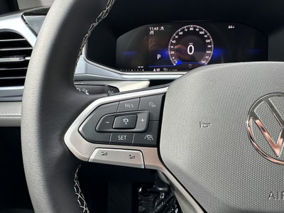 2025 Volkswagen Taos SE 4MOTION