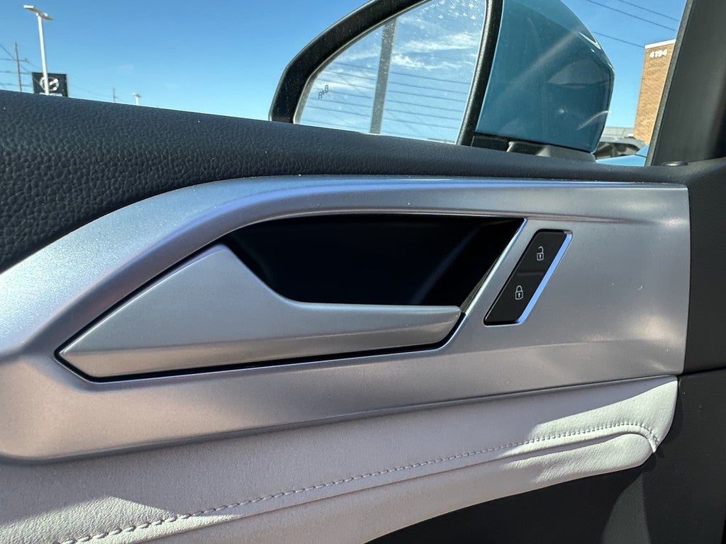 2026 Volkswagen Taos SE 4MOTION