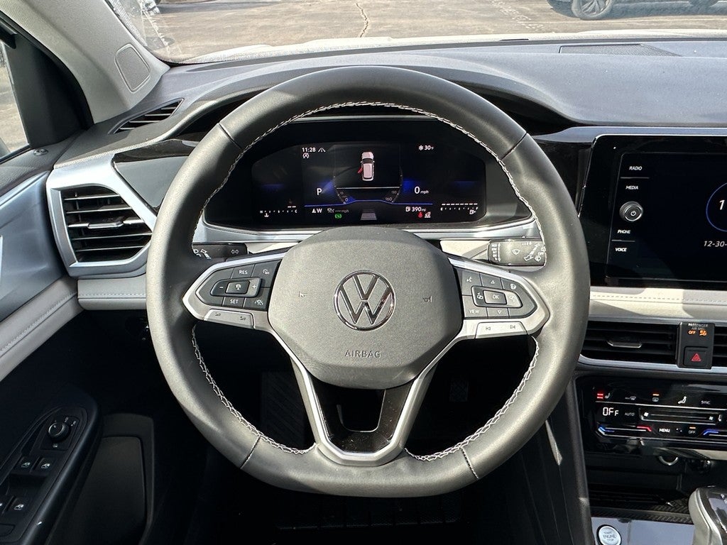 2026 Volkswagen Taos SE 4MOTION