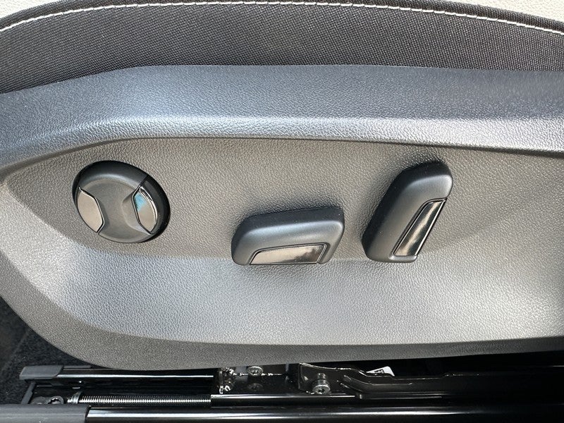 2026 Volkswagen Taos SE 4MOTION