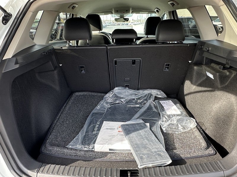 2026 Volkswagen Taos SE 4MOTION