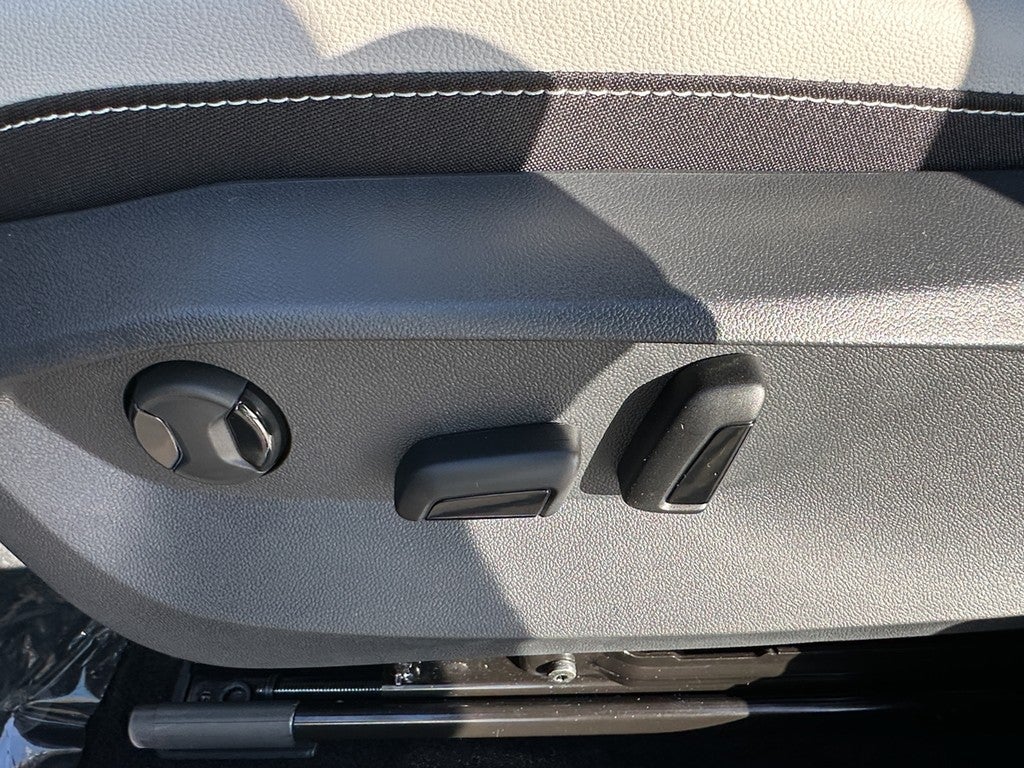 2026 Volkswagen Taos SE 4MOTION