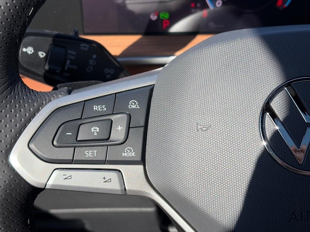2026 Volkswagen Tiguan 2.0T SEL R-Line Turbo 4MOTION