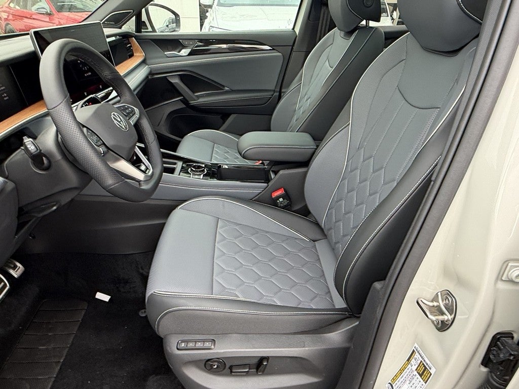 2026 Volkswagen Tiguan 2.0T SEL R-Line Turbo 4MOTION